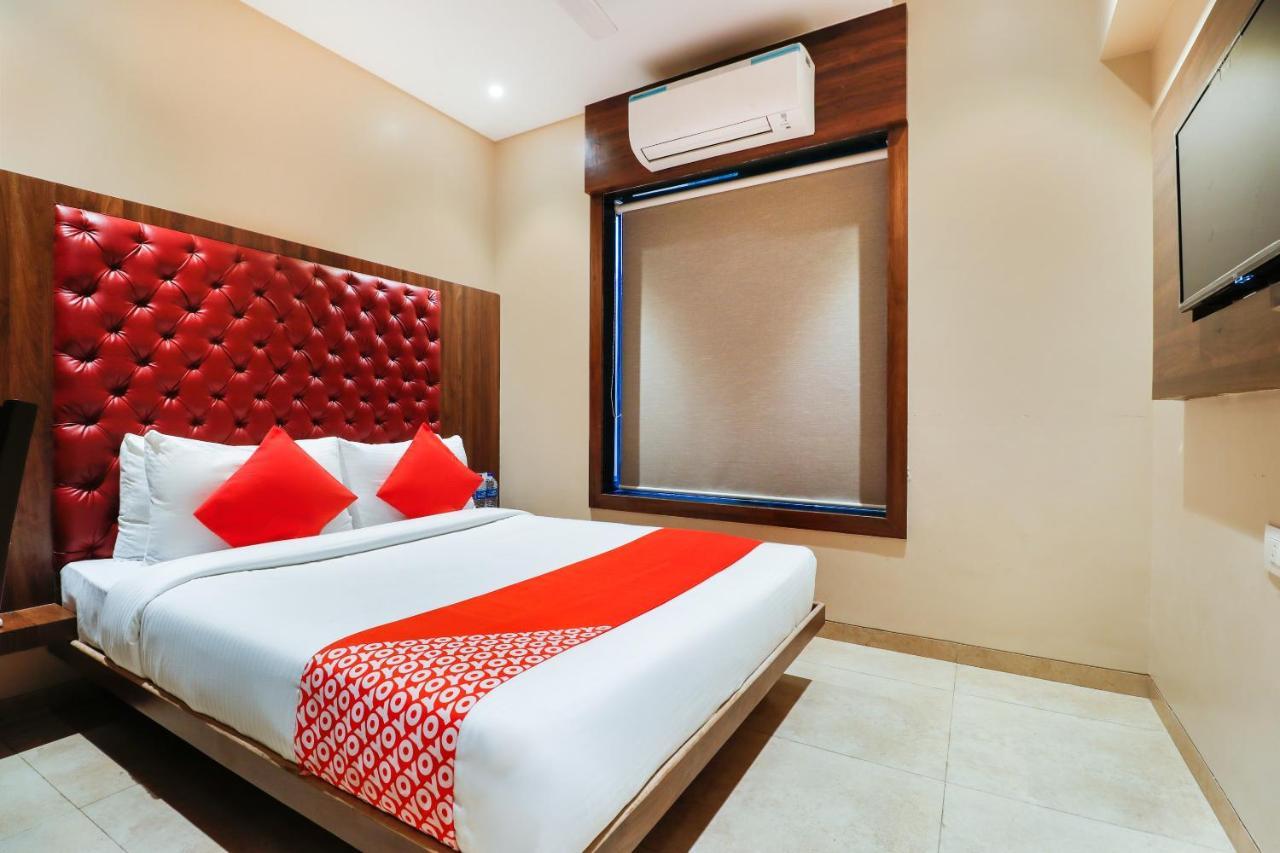 Vaccinated Staff - Oyo 70475 Hotel Sea Breeze Mumbai Exterior photo